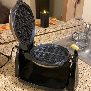 Hamilton Beach waffle maker